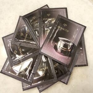 🌸🌸 Cle De Peau Synactif Neck & Decollete Cream